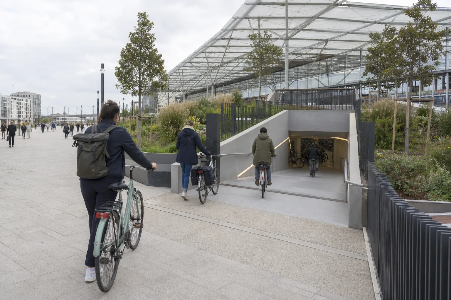 Projection illustrative d’une entrée de grand parking vélo près de la gare de Rennes