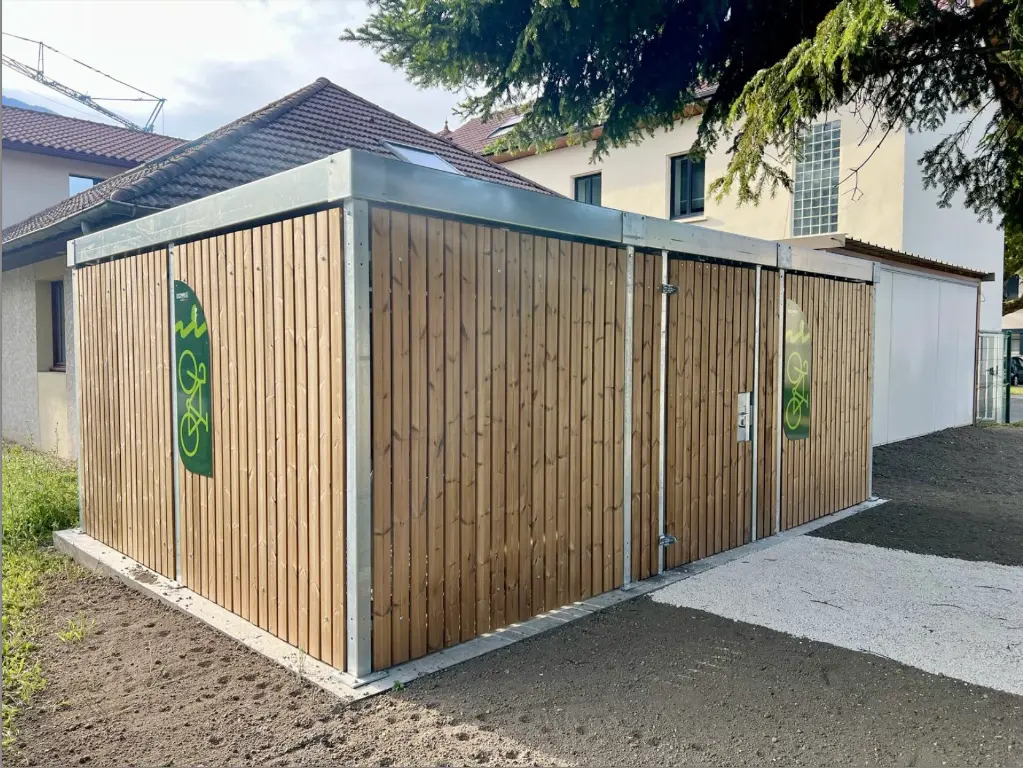 abri vélos sur mesure projet personnalisé design unique entreprise