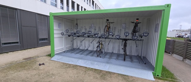 ByCommute installe un abri container pour Naval Group