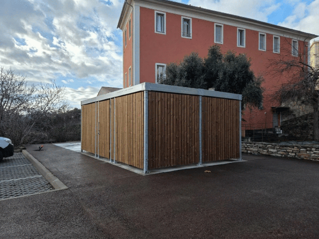 ByCommute installe un abri vélos Bosquet fermé sur la commune de Bastia