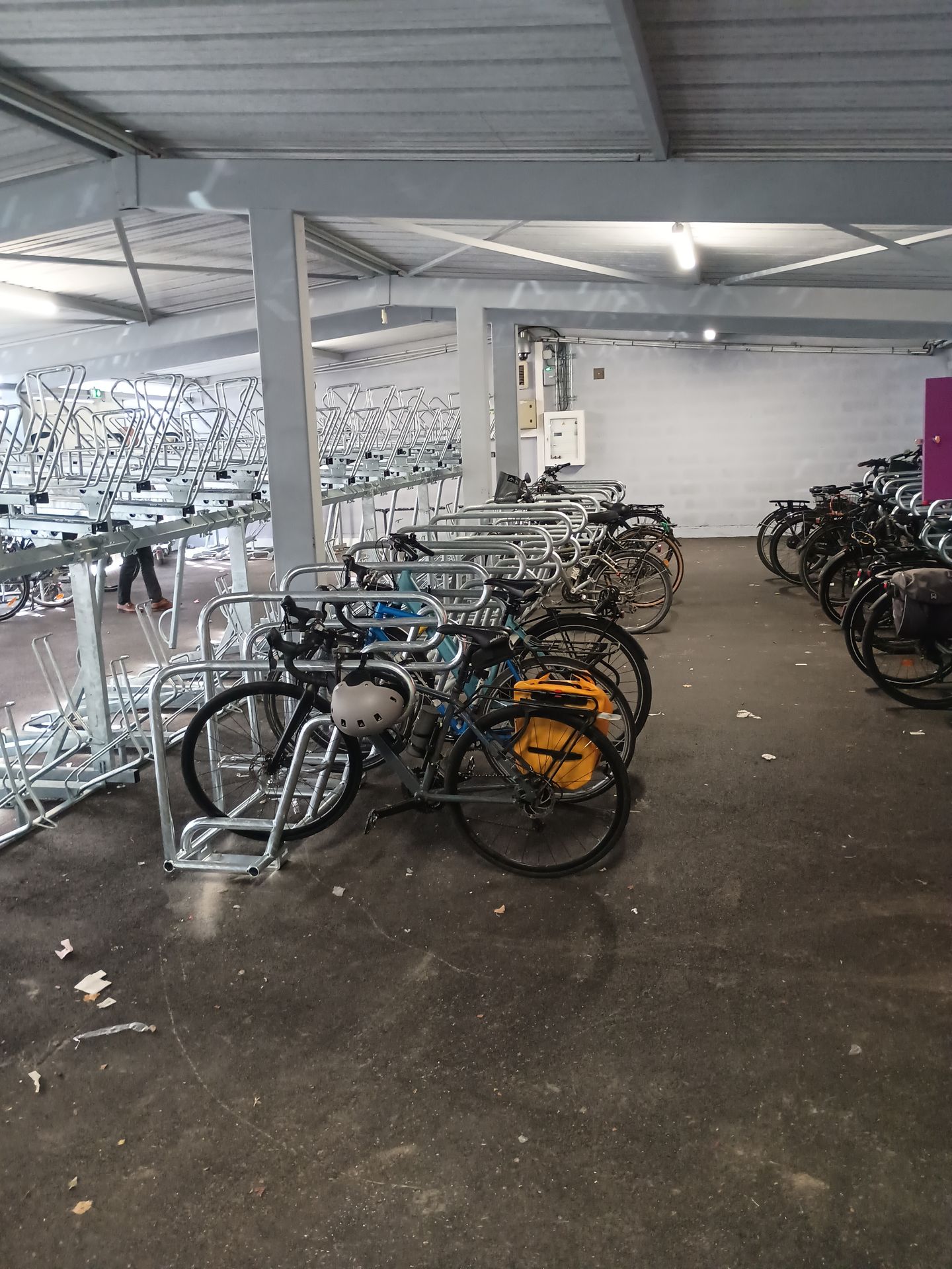 ByCommute installiert Taillefer-Fahrradbügel und duo-Racks beim IGR