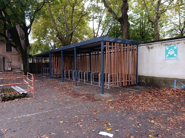 ByCommute installe un abri vélos Jungle à l'Ecole Joie de Vivre