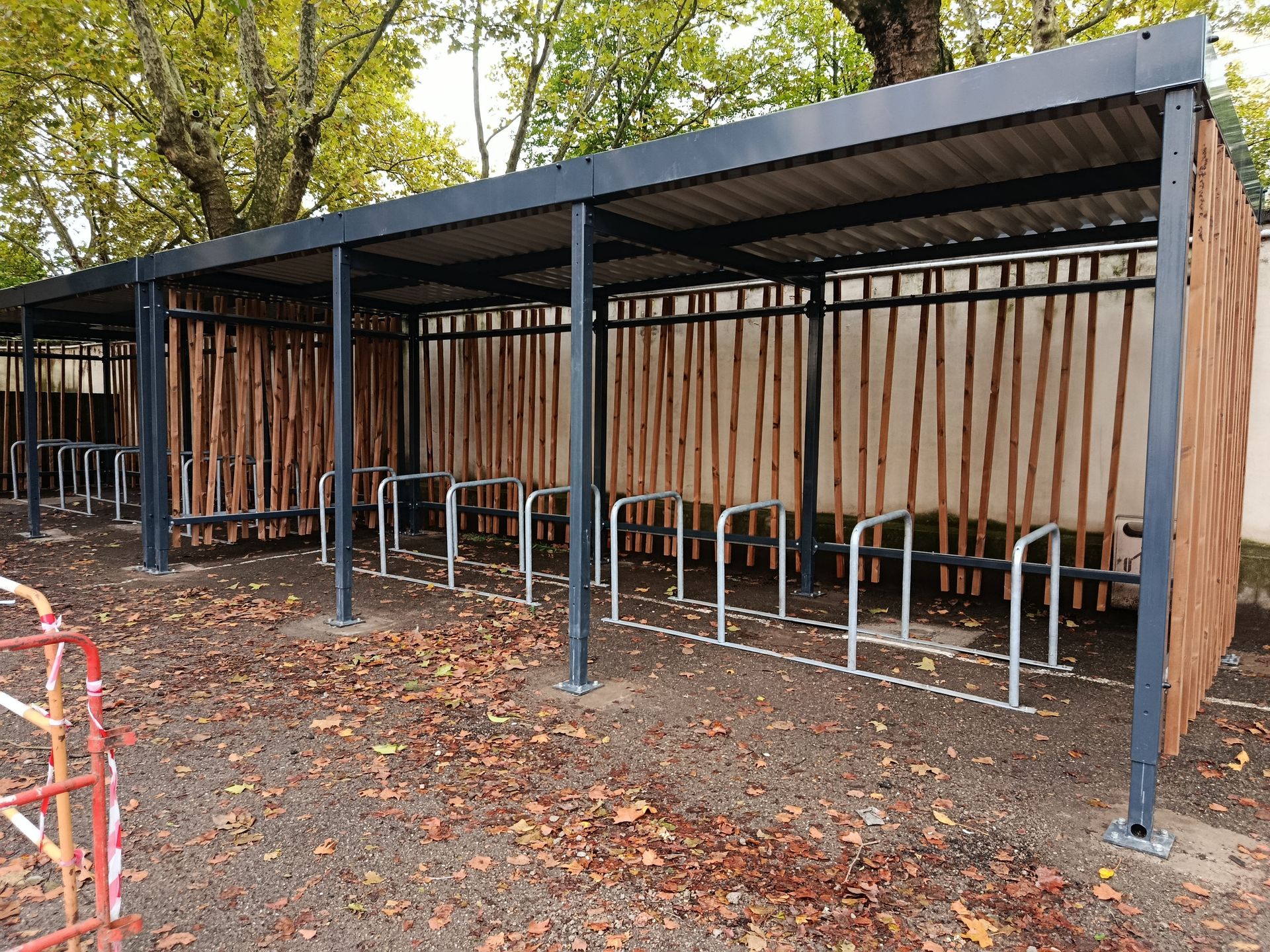 ByCommute installs a Jungle bike shelter at Ecole Joie de Vivre
