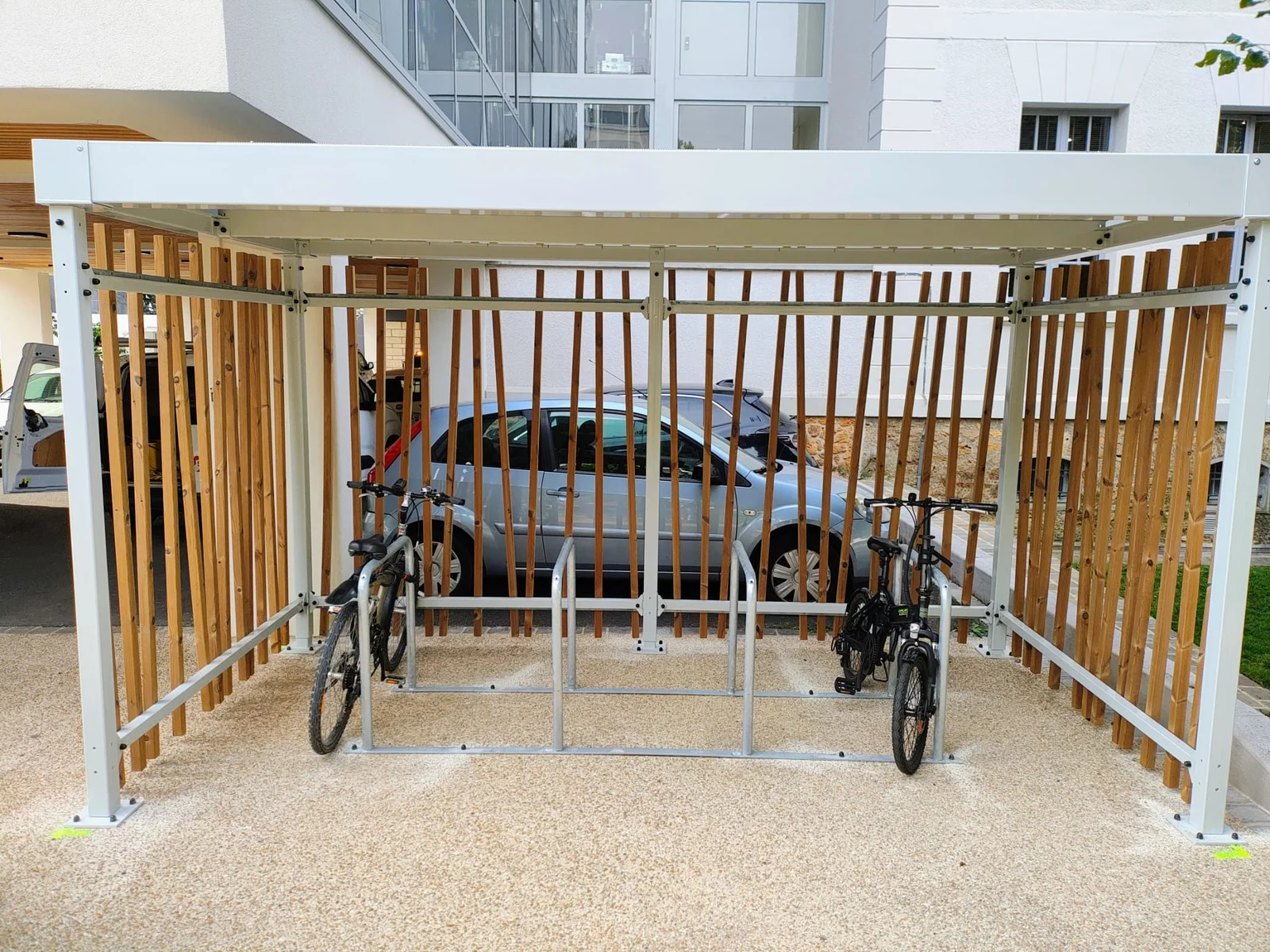 ByCommute installiert Fahrradunterstände in Brunoy